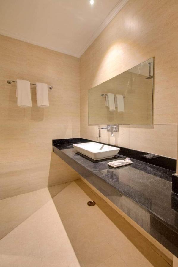 Hotel Salt And Rove New Delhi Aiport Exterior foto